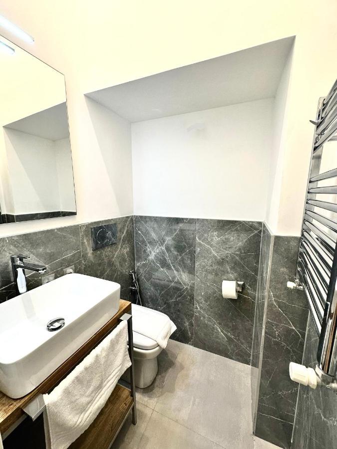Ad Suites Tritone Ρώμη Εξωτερικό φωτογραφία